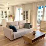 T3 Apartment With Balcony Near The Sea