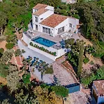 Magnifique Villa Piscine Chauffee, Climatisee, Vue Mer