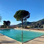 Vue Mer Et Jardin