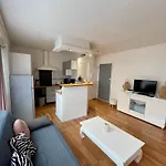 Port De Hyeres - Magnifique Appartement - 4 Personnes - Place De Parking Privee !