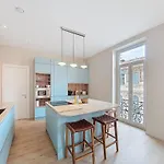 Nestor&Jeeves - Pepyte - Design - Near Beach
