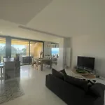 Magnificent T2 With Swimming Pool