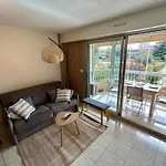 Bedroom Apartment In Le Lavandou Pool Parking
