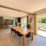 Maison Spacieuse Avec Piscine A Sanary-Sur-Mer