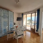 Charmant T2 Avec Terrasse A Saint Aygulf - Ideal Pour 3 Personnes