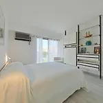 T3 Climatise Dernier Etage Port Hyeres - Fr-1-826-12