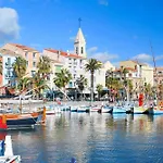 1 Bedroom Apartment - Near The Beach
