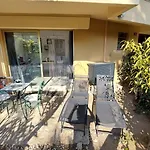 Studio F1 Avec Jardin, Proche Du Palais Des Festivals Et Des Plages