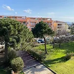 Piscine Et Plage La Faviere