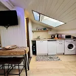 Charmand Studio Mansarde Dans Le Centre Ville De Cannes