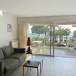Cozy 2-Bedroom Apartment With Terrace, Sea View And Parking In Cannes