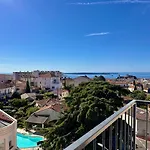 T3 Sea View Walking Distance Of Palais, Ac , Parking, Terrace