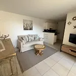 Frejus Plage Le Capitole T2 35M2 Climatise Balcon
