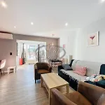 Appartement 2 A 4 Personnes Avec Grande Terrasse Amenagee Et Pergola A 300M De La Plage De Pramousquier - Le Lavandou