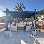 Appartement 2 A 4 Personnes Avec Grande Terrasse Amenagee Et Pergola A 300M De La Plage De Pramousquier - Le Lavandou