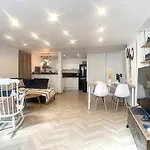 Loft Moderne Dans Le Centre De Cannes