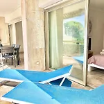 Luxurious 2-Bedroom Pointe Croisette, Sea View, Private Parking