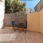 La Maison Aux Volets Bleus