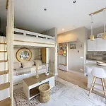 Cozy Studio With Garden And Parking In Cannes