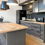 Modern Apartment In The Historic Center Of Frejus