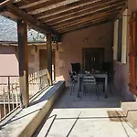 Maison De Campagne Dans Un Ecrin De Verdure