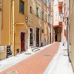 Sicardi - Elegant Apartment In Old Town