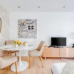 Beautiful Apartment Close To Beaches And Palaces