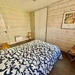 Appartement En Front De Mer Au Lavandou Avec Vue Panoramique - Fr-1-816-16