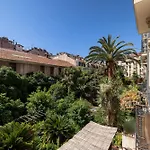 Joffre 49-D - Charming 2 Bedroom - Carre D'Or