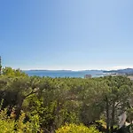 Apartment Les Bougainvillees By Interhome