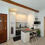 Coquet 2 Pieces Entierement Renove Et Climatise
