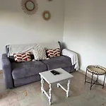 Studio Calme A Deux Pas De La Mer Avec Jardin Et Parking Prive