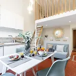 Prefecture 15 - Old Town Duplex 2 Doubles Beds