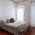 La Batisse En Blanc