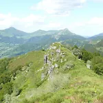 Maison De Caractere A Thiezac, 10 Pers, 5 Ch, Terrasse, Jardin, Ski A Proximite - Fr-1-742-385