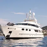 Trackside Superyacht Vip Cabin - Tiamat