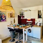 Cosy Deux Pieces Pour 4 Personnes En Centre Ville Classe