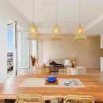 Modern 2 Bedroom Overlooking Cannes Old Port