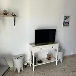 T1 Ensoleille Avec Balcon Mourillon Plages, Toulon