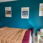 T1 Ensoleille Avec Balcon Mourillon Plages, Toulon
