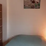 Mazet T3 Avec Jardin, Terrasse Et Piscine, Climatise, 4 Couchages, Parking Prive, Le Lavandou - Fr-1-803-45
