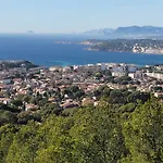 Les Marronniers