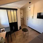 Mirabeau - Studio Cosy Refait A Neuf Dans Quartier Au Calme