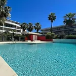 Bel Air Hotel Flat