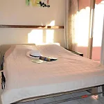 Studio Au Lavandou Avec Terrasse Sud, Climatisation Et Garage - Fr-1-251-223