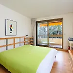 Apartment Chateau De La Pinede Juan Les Pins
