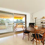 Apartment Chateau De La Pinede Juan Les Pins