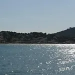 Front De Mer Corniche Des Baux