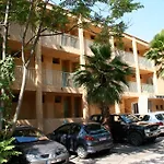 Le Petit Nice