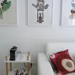 Apartment 85